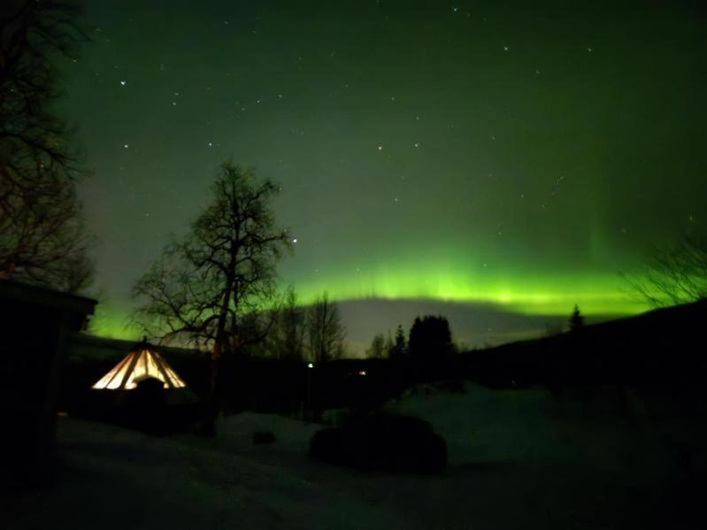 Апартаменты Hessdalen Ufocamp Varhus Номер фото